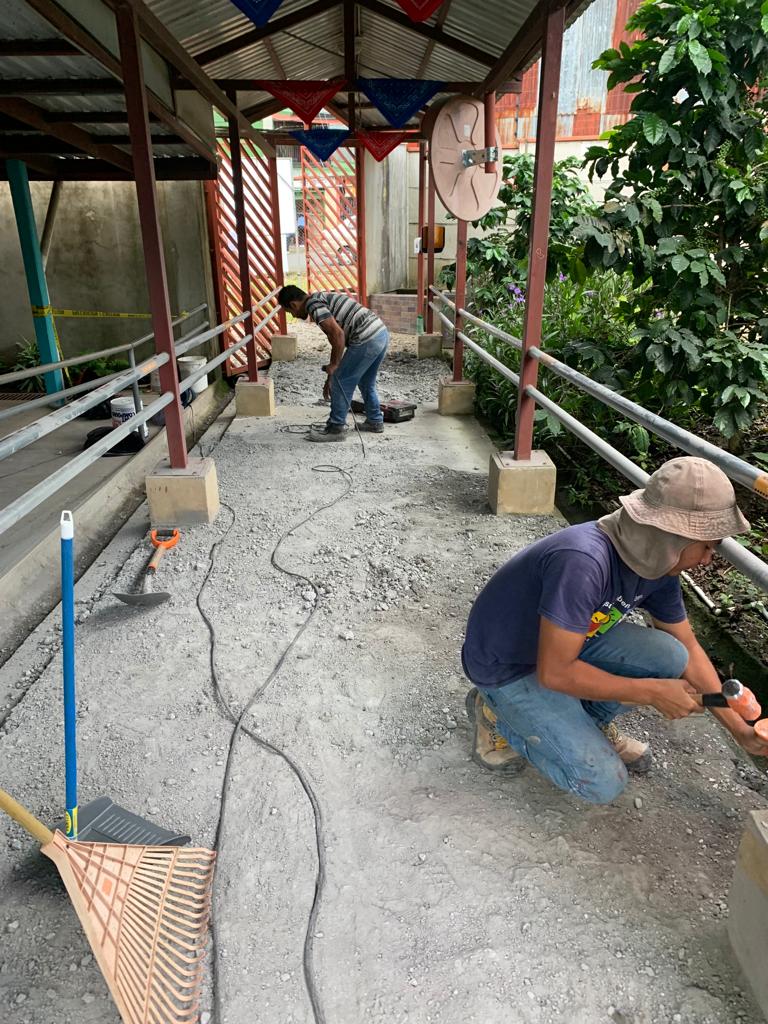 Reconstrucción y Mejora Acceso en concreto, CTP Tirrases (3)