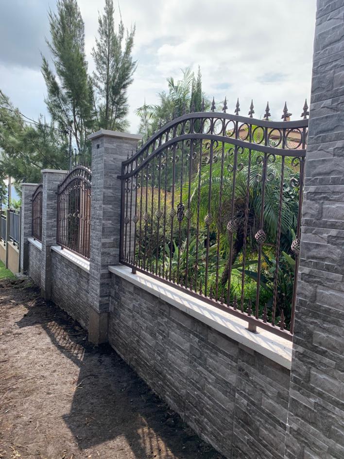 construccion de muro y acceso (9)